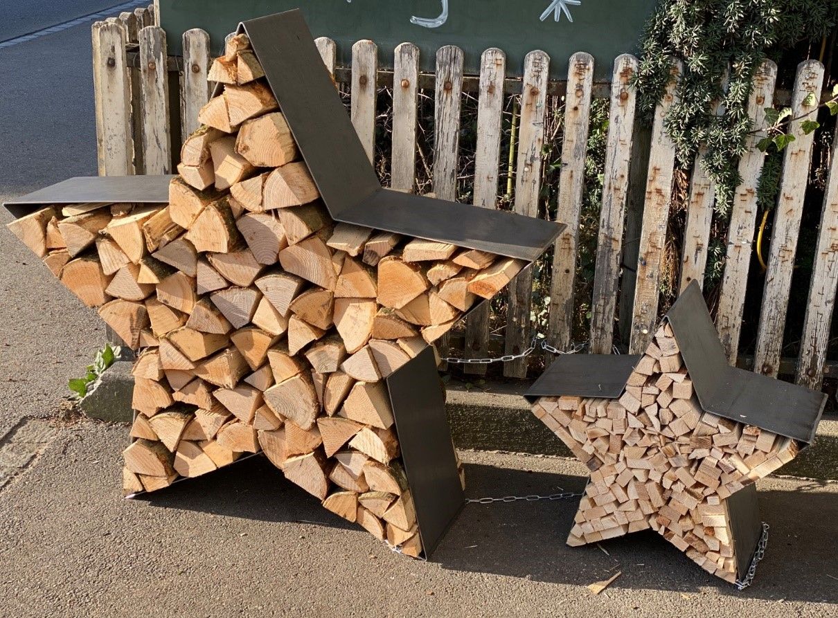  Holzgestell in Sternform als Weihnachtsdekoration 1